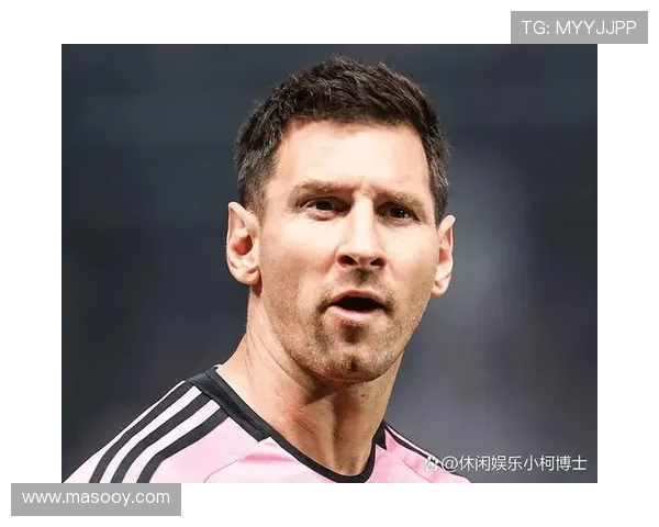 近视足球明星盘点他们在绿茵场上的精彩表现与挑战 近视足球明星盘点他们在绿茵场上的精彩表现与挑战