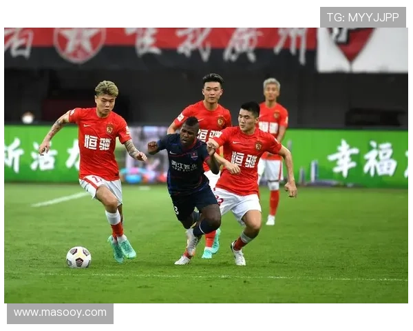 广州足球队的速度之美：探索快速进攻与防守反击的战术魅力