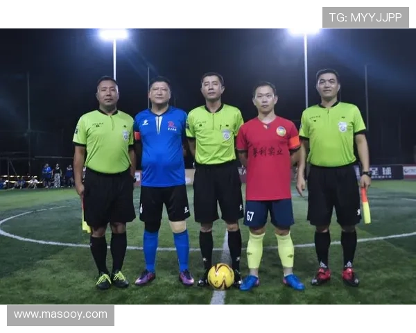 成都足球明星盘点那些在绿茵场上闪耀的本土英雄与外援巨星